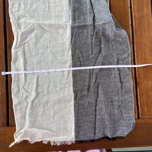 🎀 3 for $25 - White and Black Gauze Scarf - Picture 3 of 9